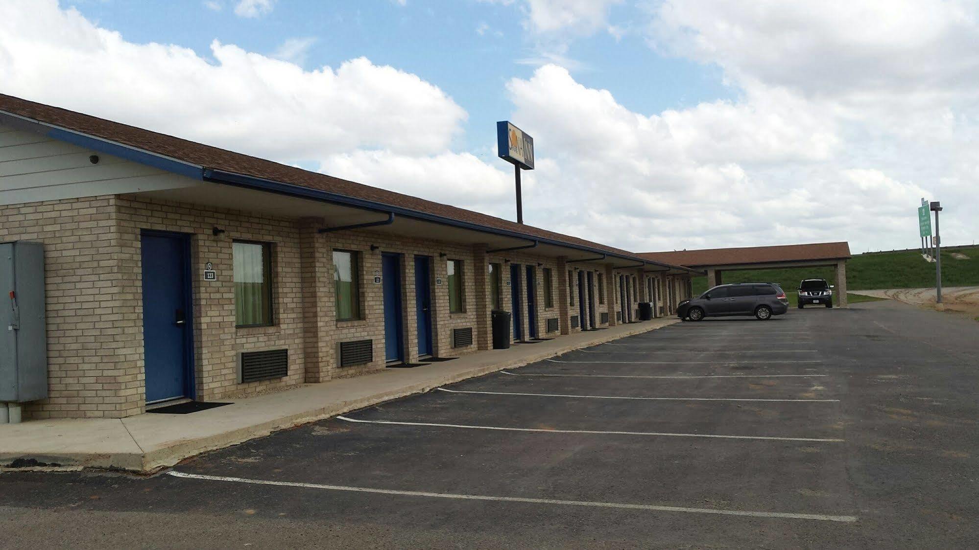 Sona Inn Dilley Exterior foto